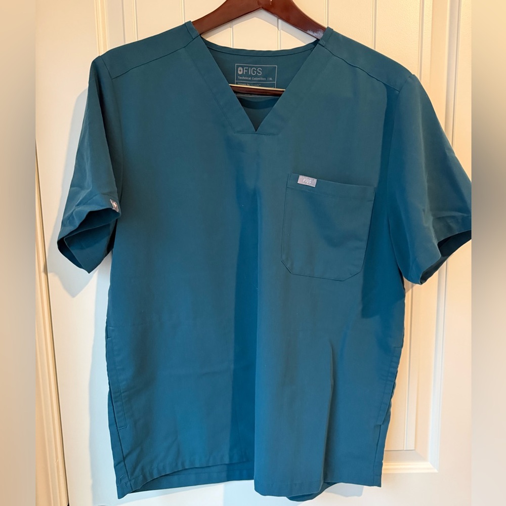 FIGS Men's Caribbean Blue Scrub Set (XL)